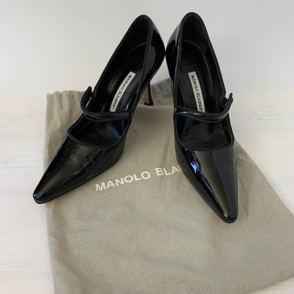 Manolo Blahnik Black Patent Leather Pointed Toe  Mary Jane Pumps Size 37 1/2